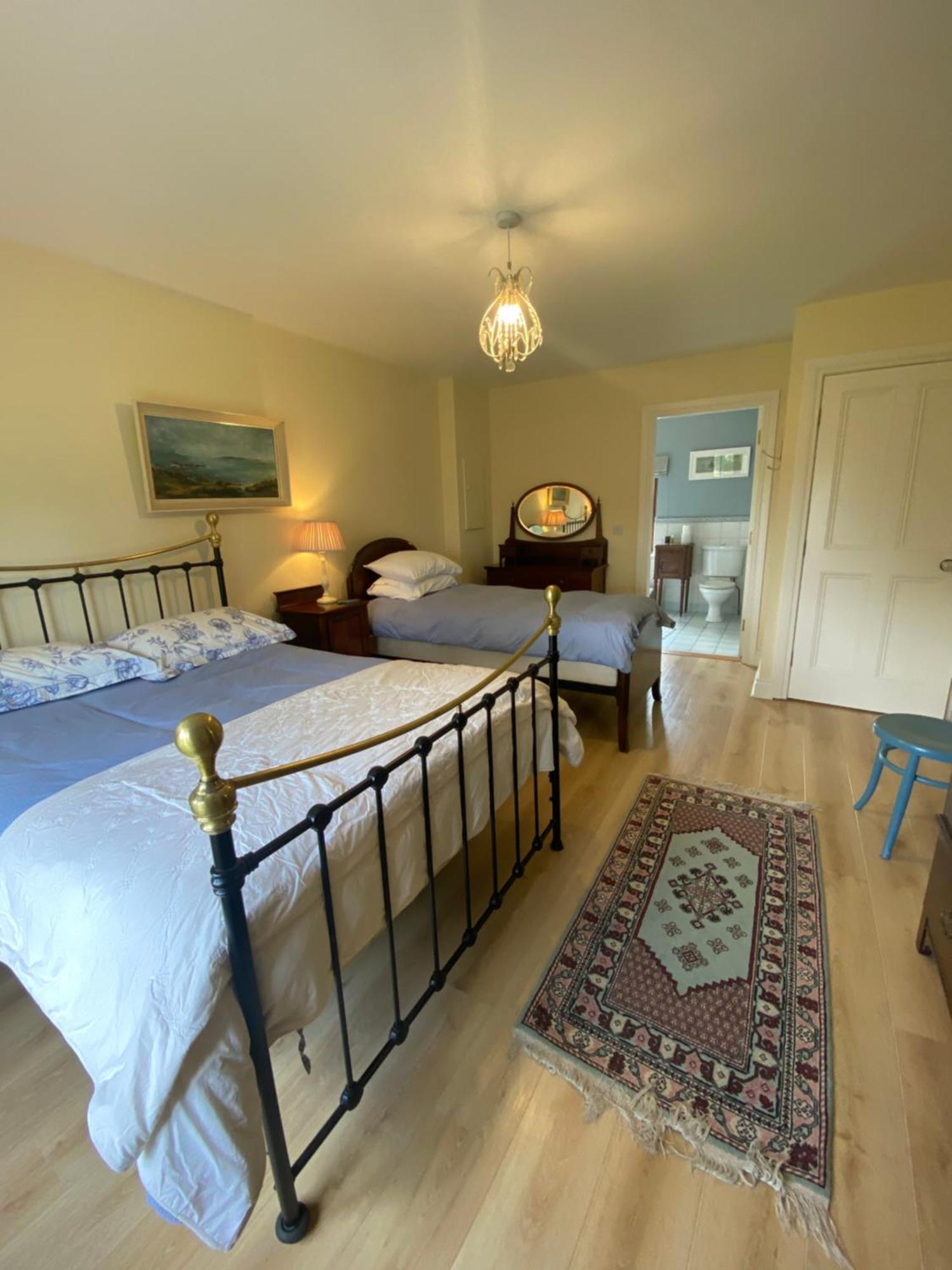 Croagh Patrick Lodge Apartment Westport Esterno foto
