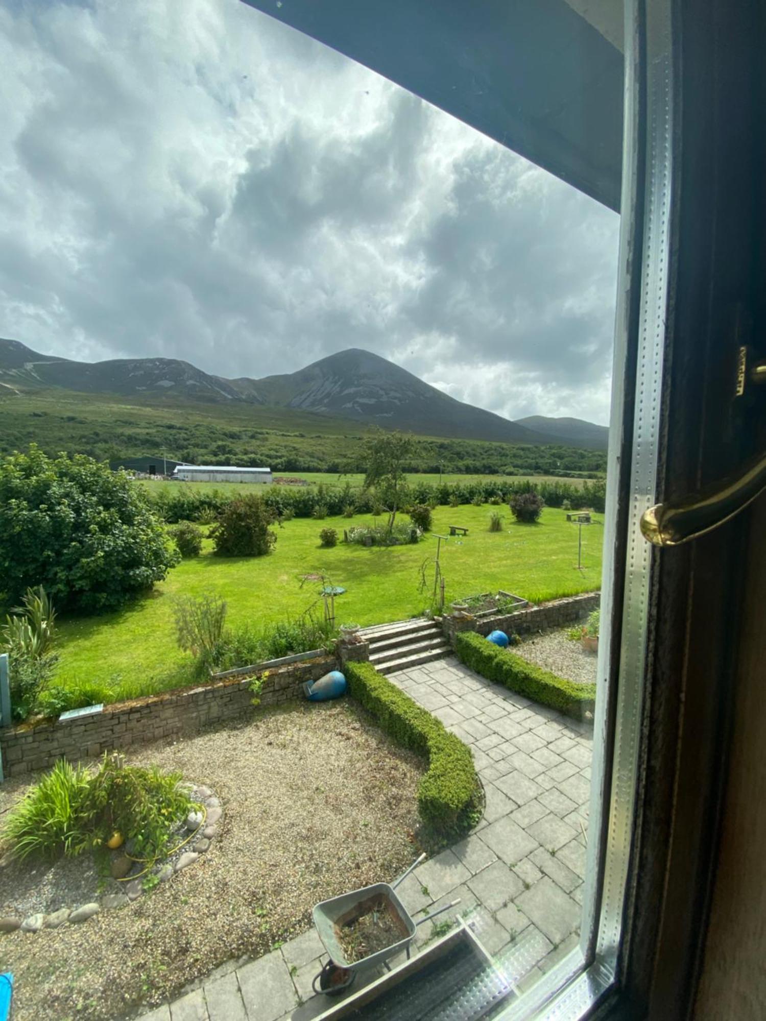 Croagh Patrick Lodge Apartment Westport Esterno foto