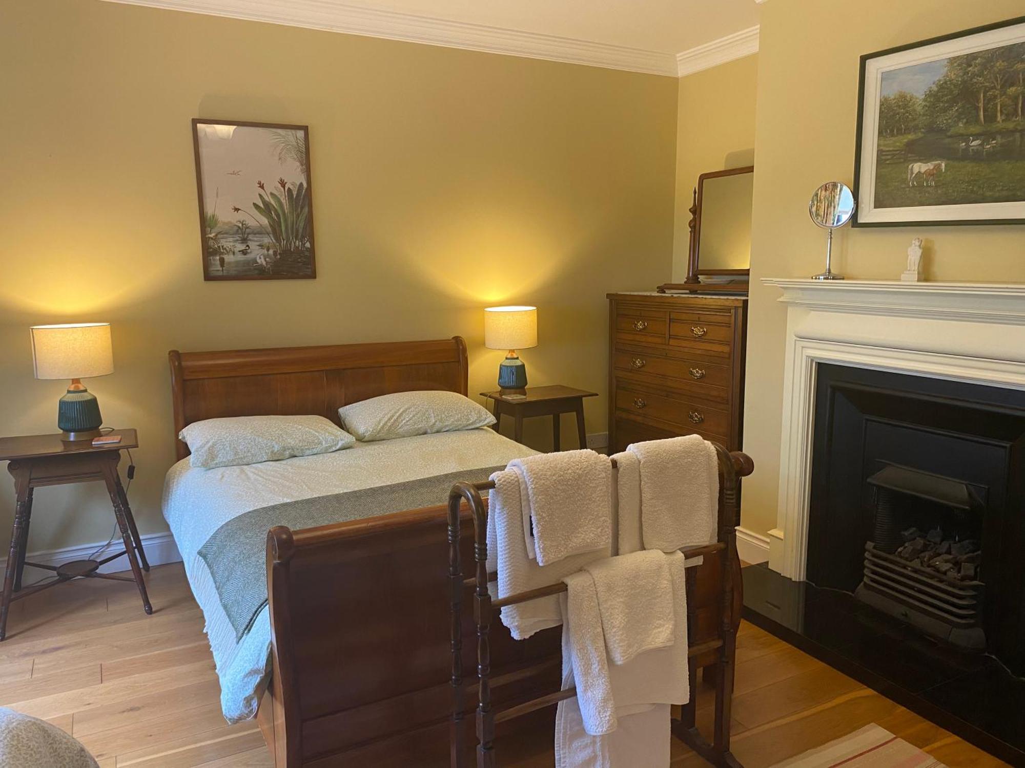 Croagh Patrick Lodge Apartment Westport Esterno foto